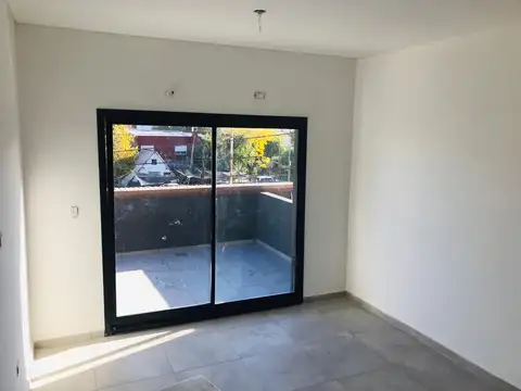 Avenida Presidente Peron 3500, Piso PA