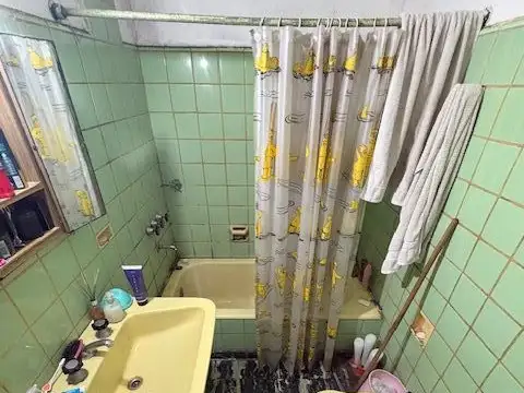 Depto Tipo Casa en Venta 60 años
