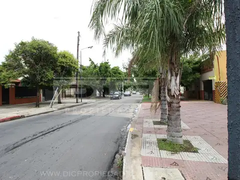 Departamento 6 ambientes con 2 baños