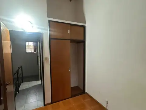 Casa 2 ambientes con 1 baño