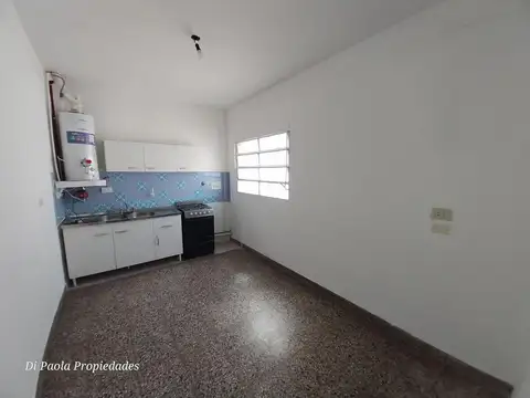 Depto Tipo Casa en Venta en Lomas de Zamora, USD 65.000