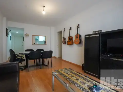 Gral. Hornos 1000, Piso 2