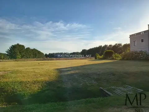 Venta Terreno / Lote interno en Malibú Canning 100