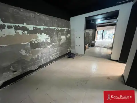 ALBERDI (AV. COLÓN 1209) - VENTA LOCAL COMERCIAL 220 M2.
