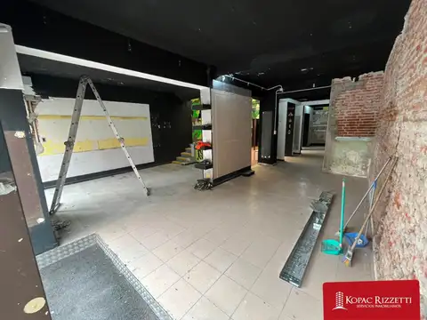 ALBERDI (AV. COLÓN 1209) - VENTA LOCAL COMERCIAL 220 M2.
