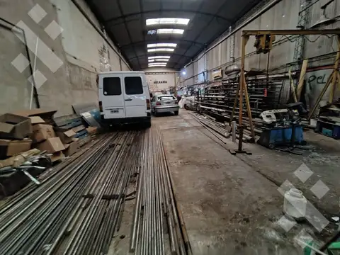 Galpon en Venta 10  mts Frente