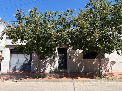 CASA EN VENTA EN PERGAMINO ZONA CENTRO