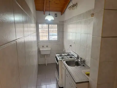Casa en Alquiler con 1 cochera