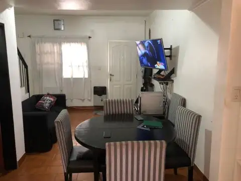 Casa 3 ambientes con 2 baños