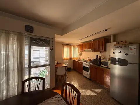 VENTA - DEPARTAMENTO 3 DORMITORIOS CON COCHERA - ABASTO