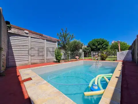 Casa en Venta en Villa Elvira, en 81 entre 120 y 121