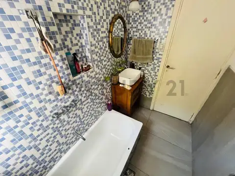 palestina 700, Piso 0