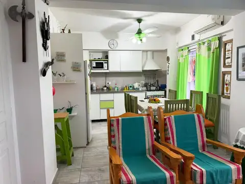 Raquel Español 200, Piso 4