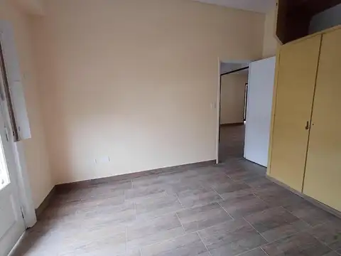 Depto Tipo Casa en Venta en Mataderos, USD 190.000
