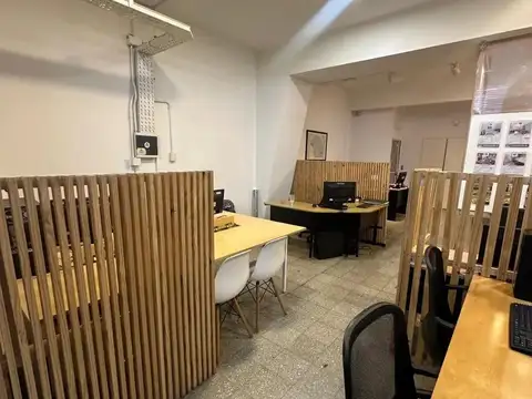 Oficina 3 ambientes con 2 baños