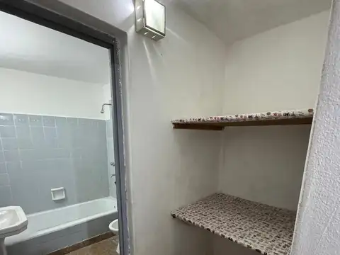 Casa 2 ambientes con 1 baño