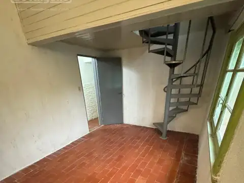 Casa en Alquiler en Castelar, $ 600.000