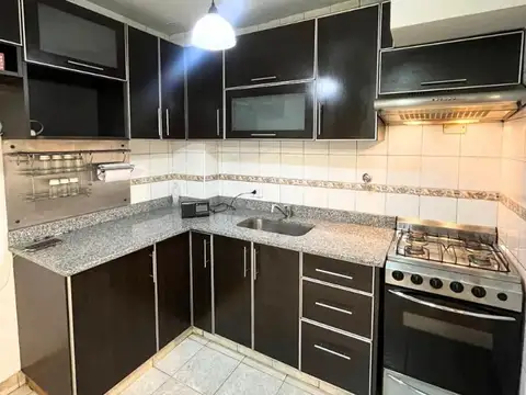Depto Tipo Casa en Alquiler en Lanus Oeste, $ 800.000