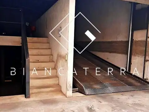 COCHERA EXELENTE UBICACIÓN - BARRIO MARTIN