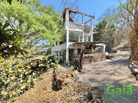 CASA EN VENTA TRES CERRITOS SOBRE UN TERRENO DE 3900 M2.
