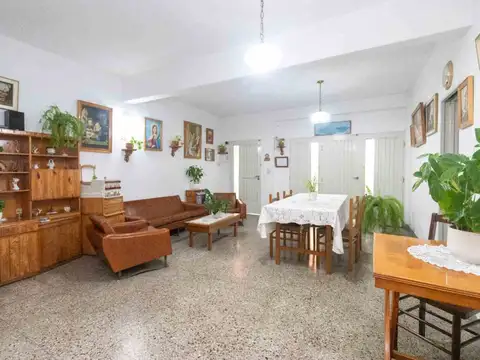 Depto Tipo Casa 2 ambientes con 1 baño
