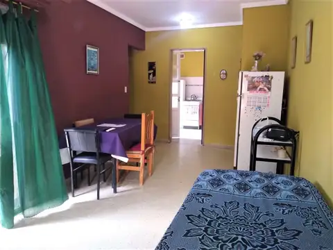 Calle 1 Bis 2400, Piso 1