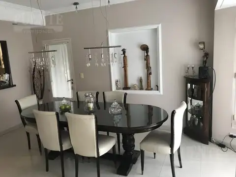 Casa en Venta en Monte Grande, USD 400.000