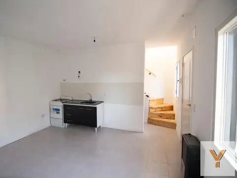 Casa duplex en venta - 2 dormitorios 1 baño - en construcción - 55mts2 - Junin De Los Andes