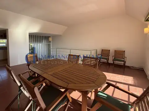 Depto Tipo Casa 3 ambientes con 2 baños