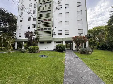 Muy buen dpto de tres dormitorios en FLORIDA cerca de tren