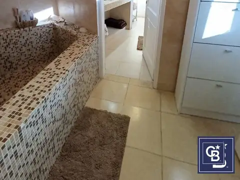 Alquiler de Casa con 5 dormitorios y pileta en La Caballeriza, Pilar