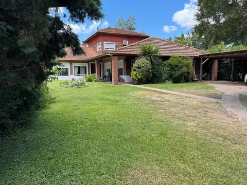 Quinta en Venta en Barrio el Cazador, USD 299.000