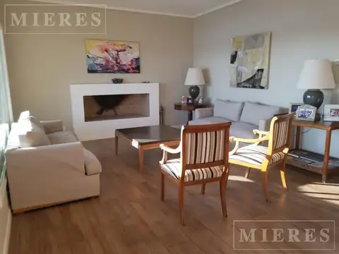Casa 4 ambientes con 3 baños