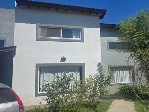 Casa Chalet  en Venta en Comarca del Sol, Exaltación de la Cruz, G.B.A. Zona Norte
