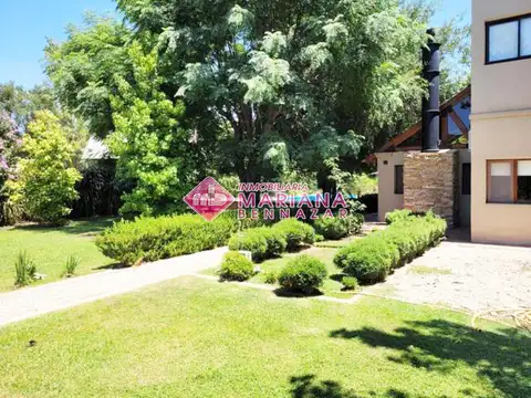 Casa 5 ambientes con 3 baños