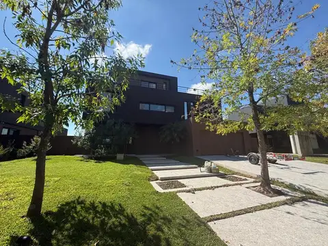 Casa en Venta de 5 dormitorios