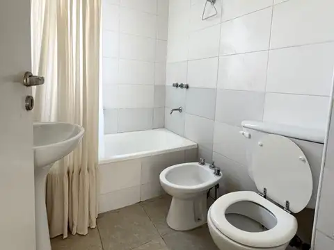 Departamento en Alquiler con 1 cocheras