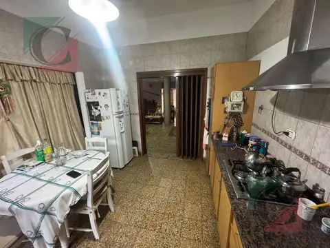 Casa 5 ambientes sobre lote propio