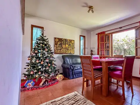 Casa 18 ambientes con 3 baños