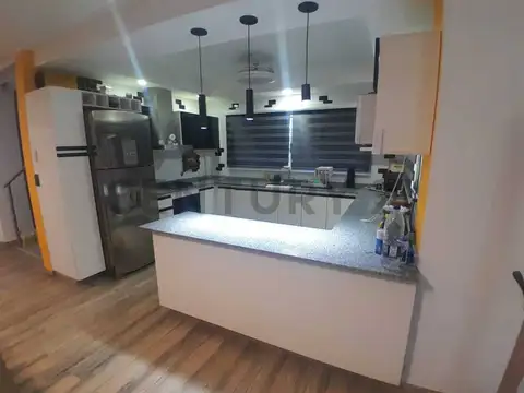 VENTA MODERNA CASA QUINTA EN LA REJA-MORENO- PERMUTA