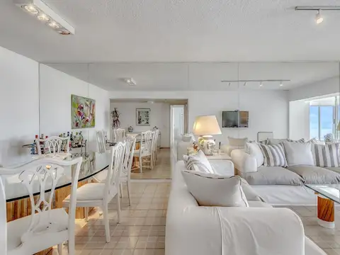 Departamento en Venta en Playa Brava, USD 318.000