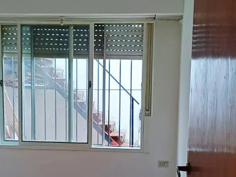 Depto Tipo Casa en Venta 50 años