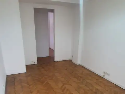 Caseros 1600, Piso 1