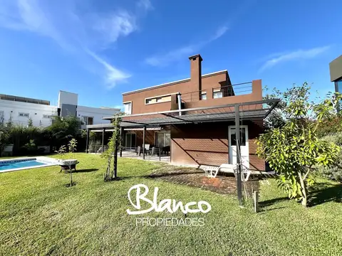 Casa en Venta en Puertos, Barrio Vistas, Escobar, G.B.A. Zona Norte