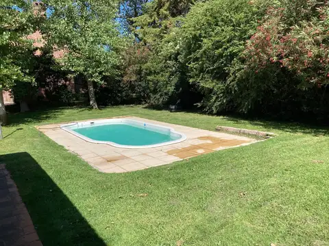 Casa 6 ambientes con 3 baños