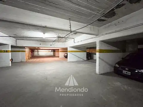 Cochera cubierta en Lamadrid y Alberti