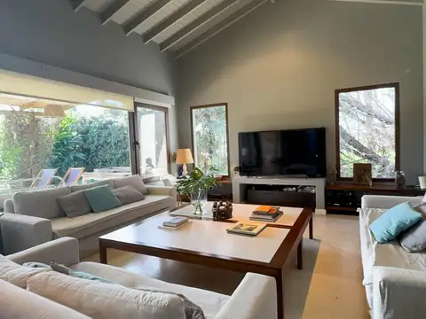 Casa en Venta de 5 dormitorios