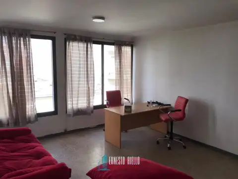 Avenida Rivadavia 300, Piso 2