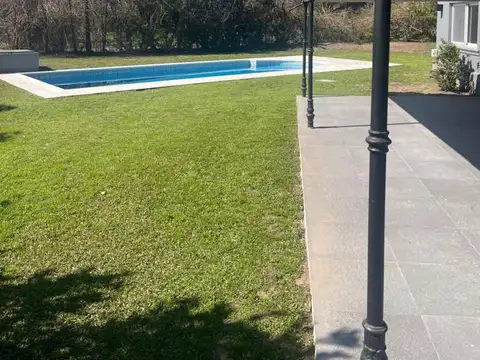 Casa en Alquiler en Ayres De Pilar, USD 2.500