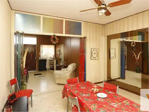Casa 5 ambientes con 1 baño